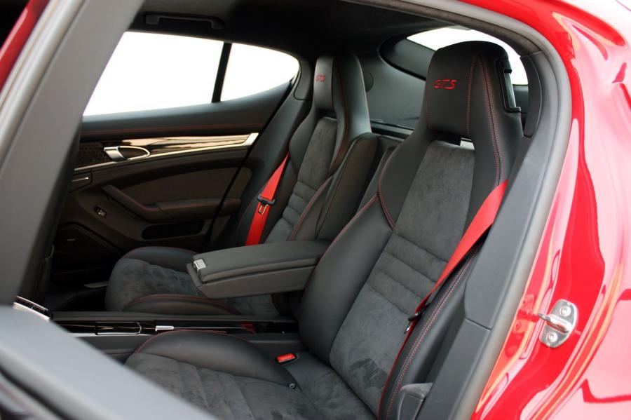  Porsche Panamera GTS 2013 года  (фото 17 из 52)